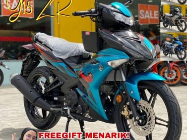 YAMAHA R15 <br src=