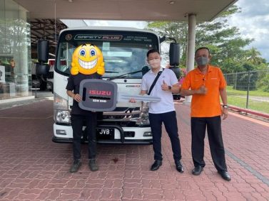 Felix Khoo Sales Advisor 
    <br src=