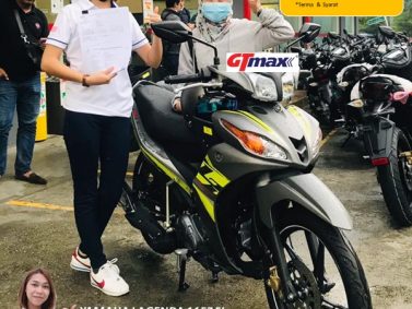 Yamaha 115 Lagenda <br src=