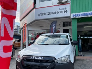 Isuzu Single cab <br src=