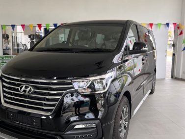 HYUNDAI GRAND STAREX Hyundai Car<br src=