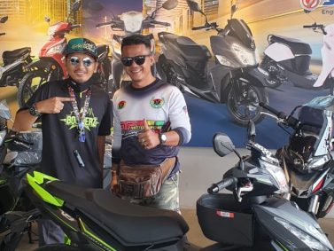 Suhaimi Sales Advisor 
    <br src=
