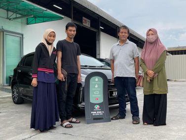 Ahmad Zubairi Sales Advisor 
    Perodua Cars<br src=